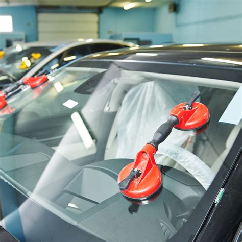Top 10 Best Auto Glass Replacement Near The Villages, Florida.
